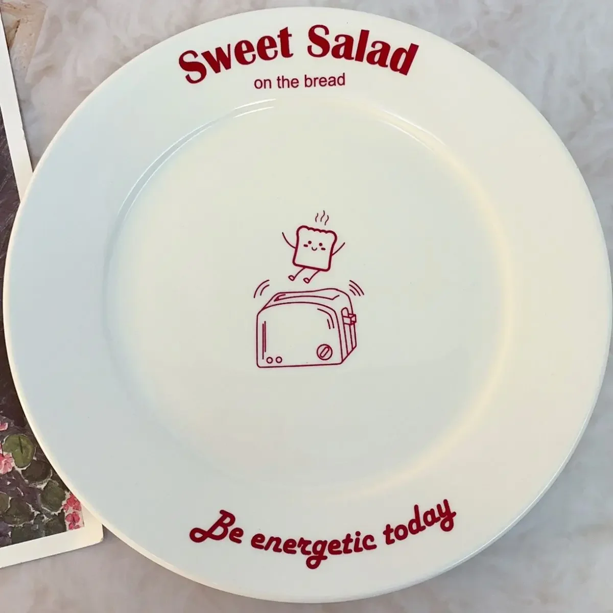 Маленькая красивая керамическая тарелка в виде кролика во французском стиле