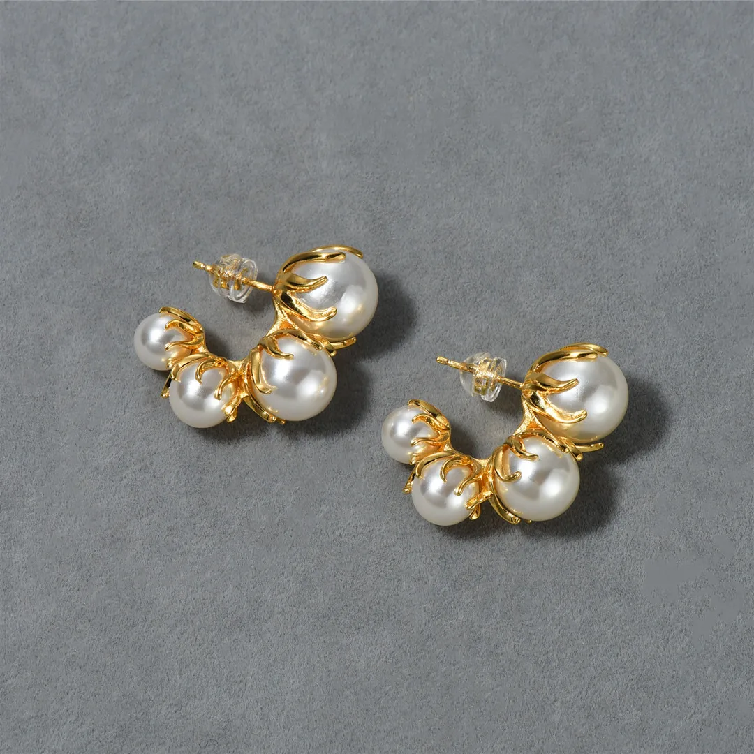 

BV Style 4pcs Pearls Gold Ear Circle C Shape Pearl Ear Hoops Earrings 925 Sterling Silver Pin Natural Pearl Huggies Cuff Earring