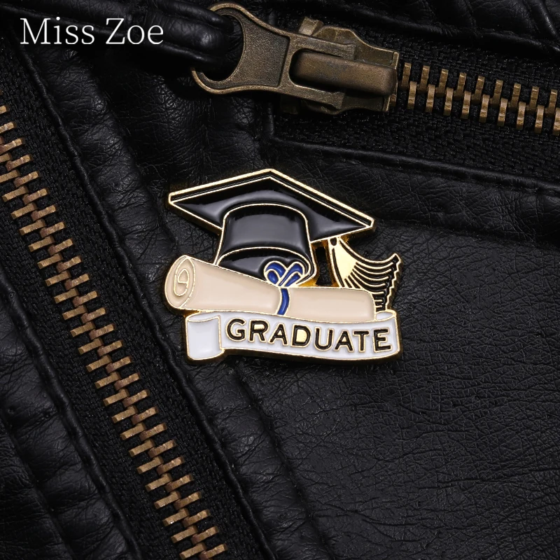 

Graduation Season Enamel Pin Custom Bachelor's Hat Gift For Student Graduate Accessories Souvenir Badge Brooch Jewelry Wholesale