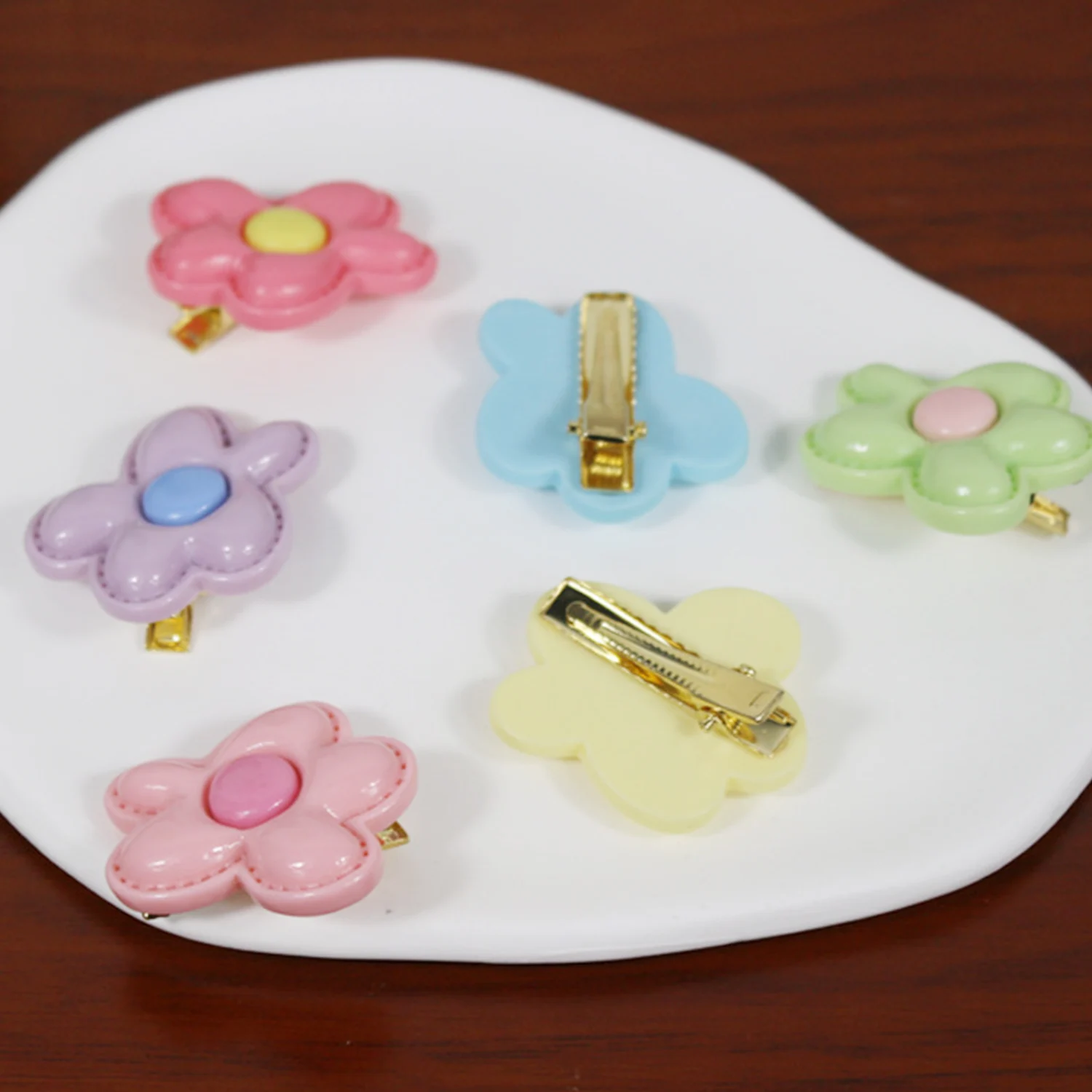 Рисунок 5 - новые модные детские шпильки Красочный