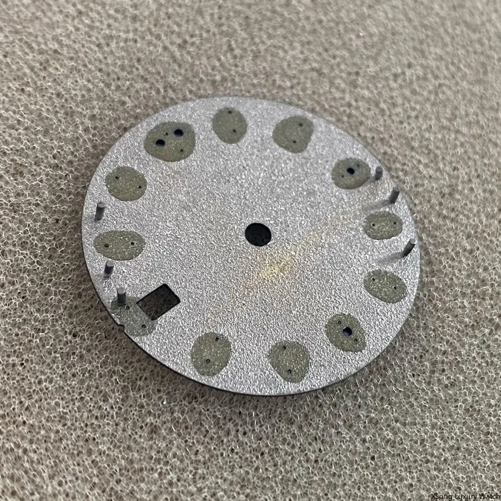 S 28.5mm Watch Dial Modification Accessories Sun Pattern Watch Dial Green Luminous Nail Is Suitable for NH35A Movement