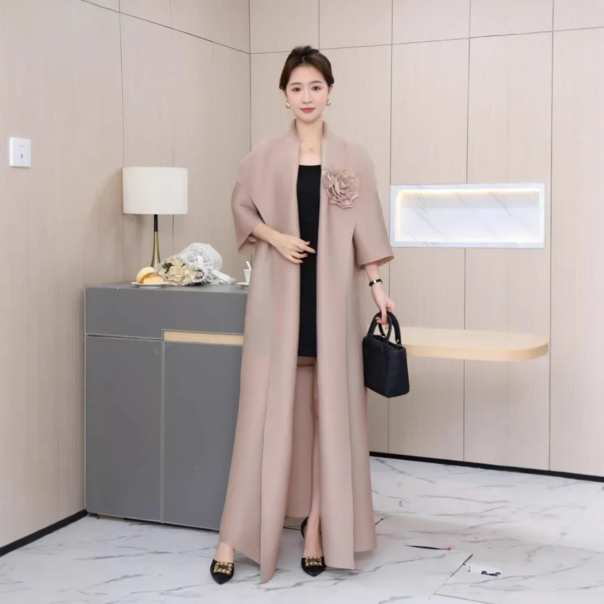 Плиссированный плащ со складками легкий халат корсажная куртка осень 2024 новые