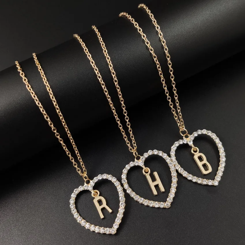 

Fashion Name Initials Necklace A-Z Sparkling Rhinestone Heart Pendant Letters Clavicle Chain for Women Bestie Gift Jewelry