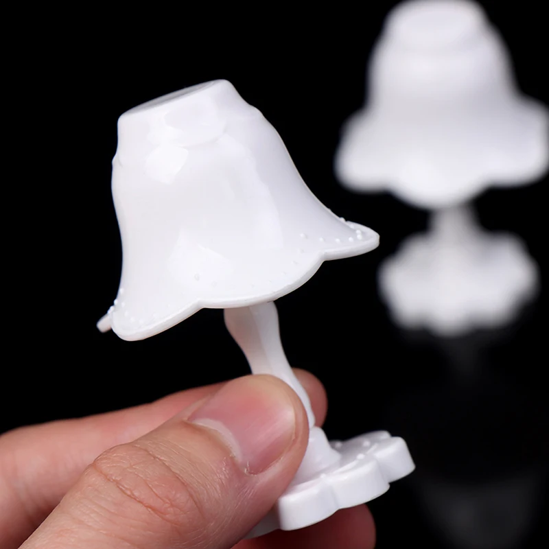 

2 шт., миниатюрные настольные лампы для кукольного домика