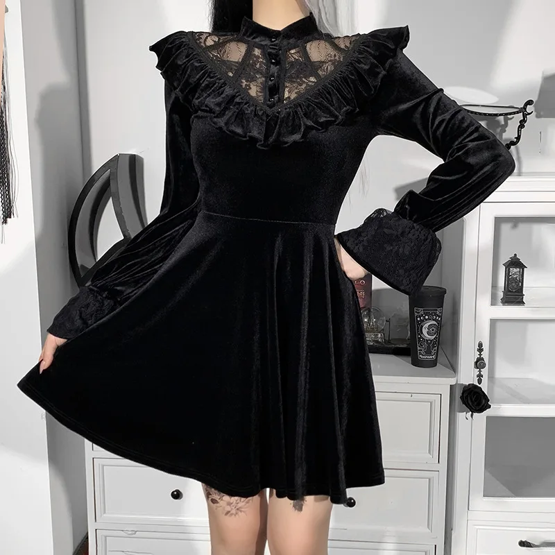 

Goth Dark Vintage Velvet Gothic Warm Women Winter Dresses Grunge Ruffles Lace Patchwork A-line Partywear Long Sleeve Black Dress