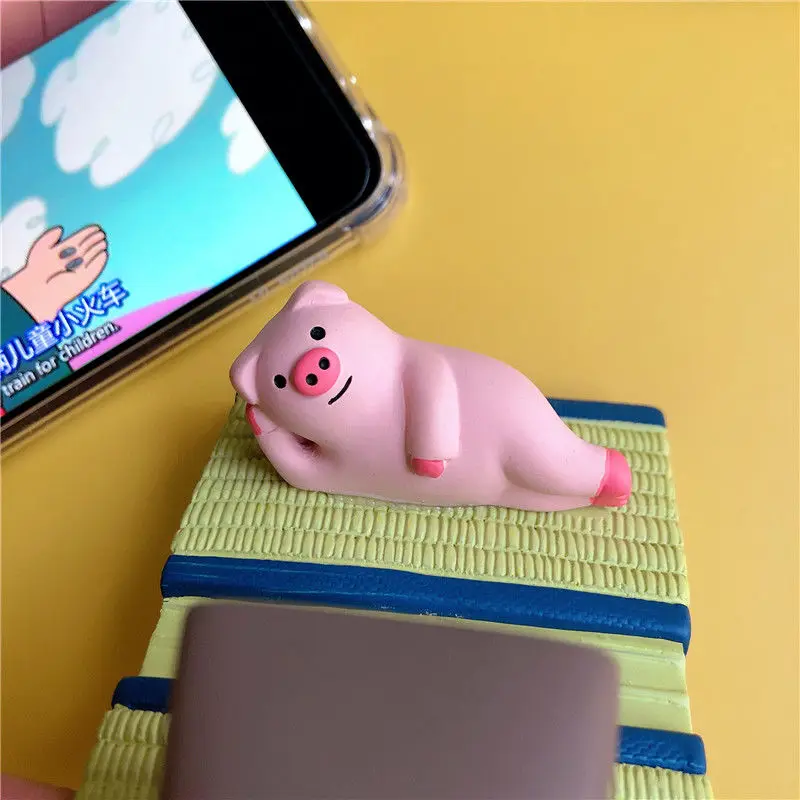 Pig Mobile Phone Holder Cute Cartoon Pig Watch TV Tablet with You Bracket Holder Girly Heart Desktop Creativity Gift Decoration