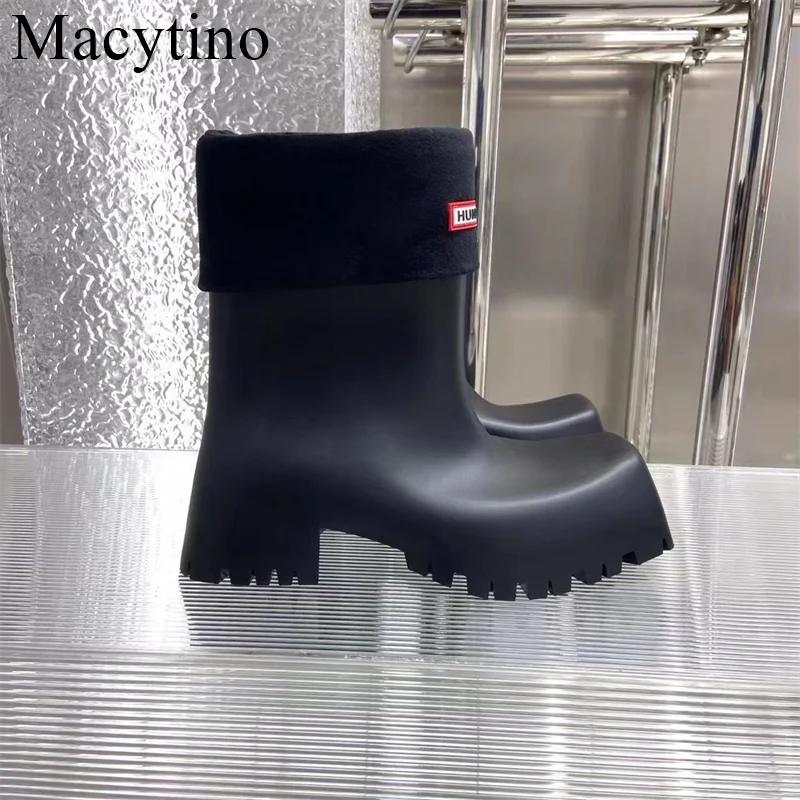 

Ботинки Челси на толстом каблуке, мягкая кожа, квадратный носок, без застежки, очень высокая платформа, резиновая обувь