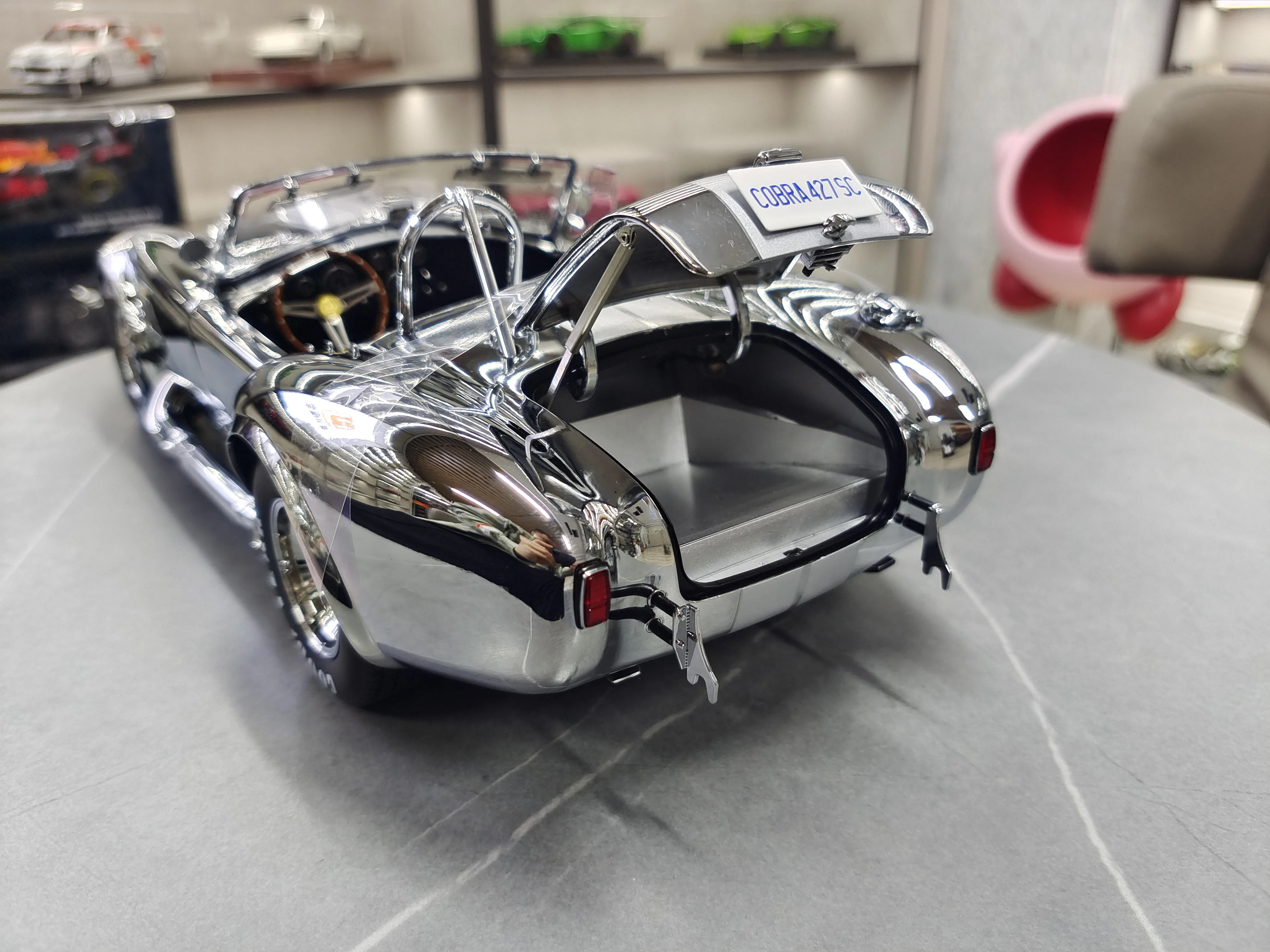 Рисунок 5 - Модель спортивного автомобиля Kyosho