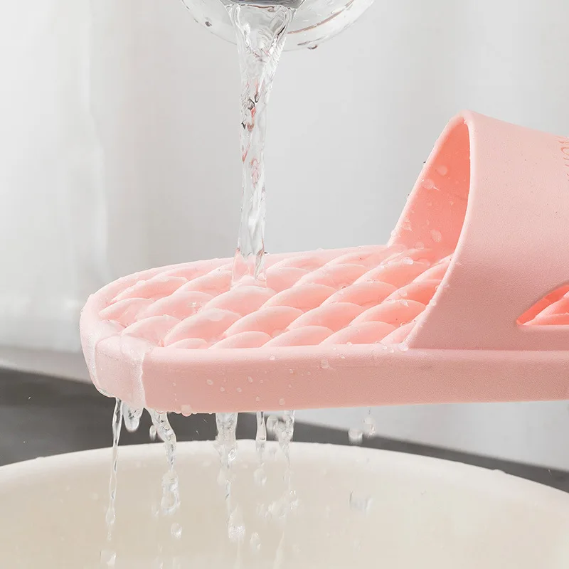 Простые нескользящие тапочки из ПВХ для ванной и душа. Удобные домашние унисекс