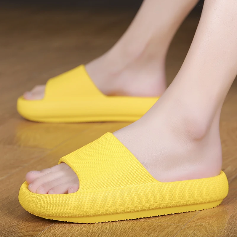 Slippers Women Fashion Soft Sole EVA Indoor Slides Thick Platform Bathroom Home Woman Sandals 2022 Summer Non-slip Flip Flops