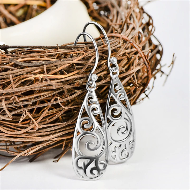 

Hollow Carved Pattern Simple Drop-shaped Women's Earrings Retro Ethnic Style Ladies Daily Ear Jewelry Fish Hook