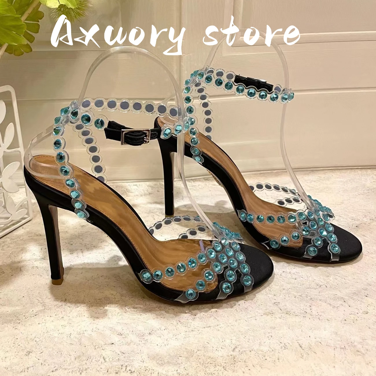 2023 New Women Sexy Peep Toe Party Sandals Round Strap Modern Sandals Women Transparent Buckle High Heels Sandals