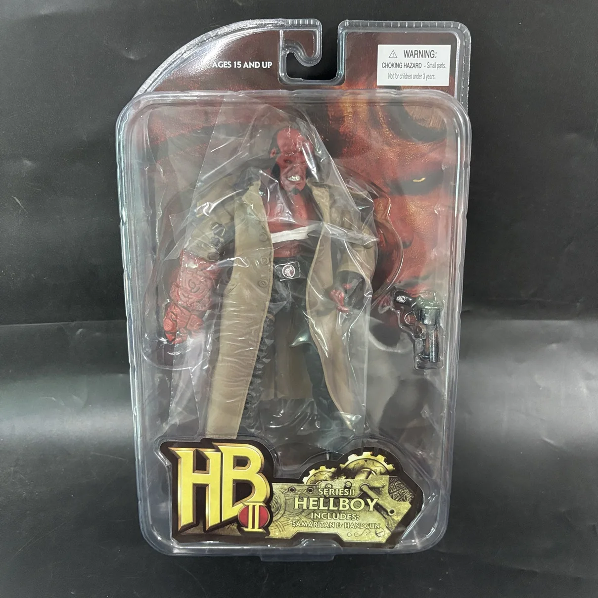 Фото Фигурка Mezco Hellboy, 7-дюймовая подвижная игрушечная модель в подарок №1