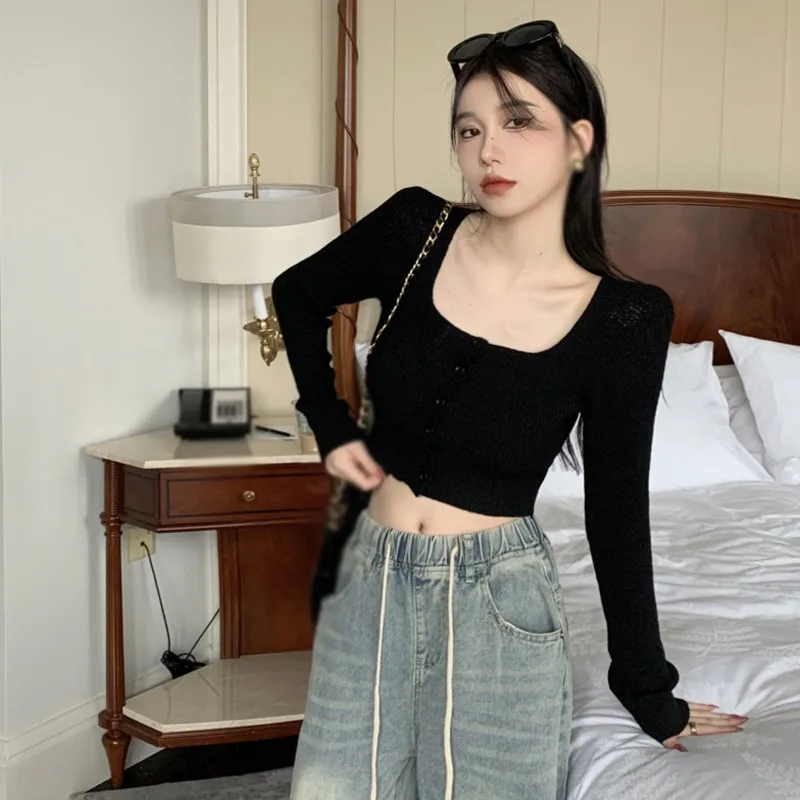 Женский однобортный короткий топ с длинным рукавом и квадратным вырезом вязаная