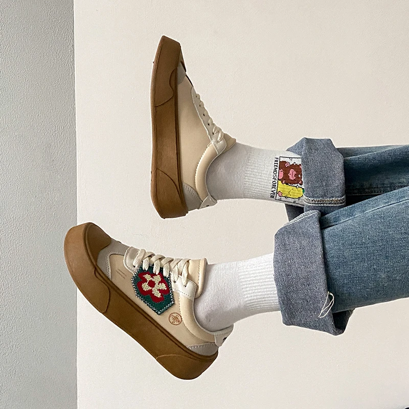 

Casual Retro Trendy Shoes Women 2022 New Thick-soled Comfortable Wonmen's Shoes Fashion Color Matching Sneakers Lace Up