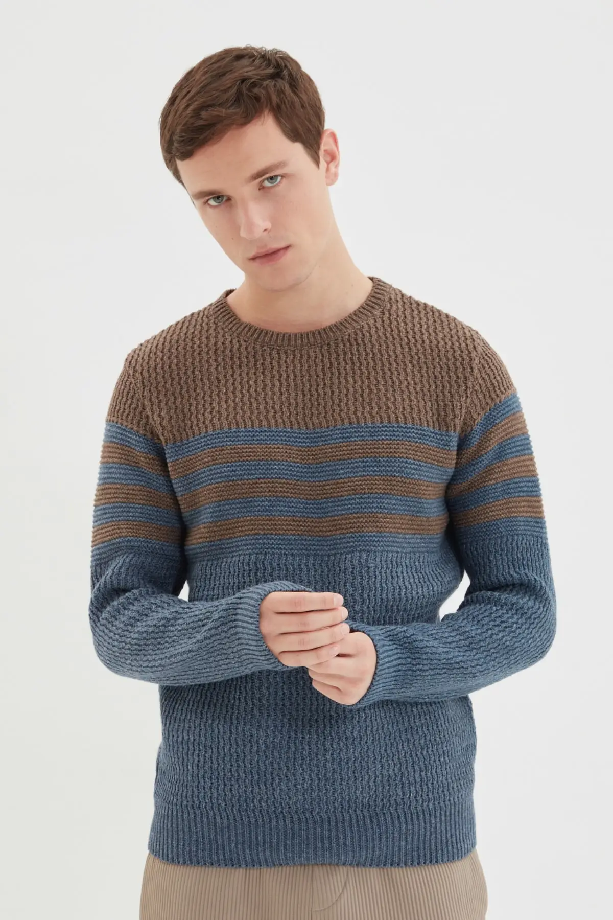 

Trendyol Male Slim Fit Bicycle Lapel Paneled Knitwear Sweater TMNAW22KZ0355