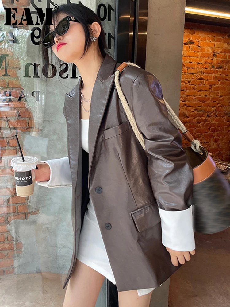 

[EAM] Women Chocolate Pu Leather White Cuff Big Size Blazer New Lapel Long Sleeve Jacket Fashion Spring Autumn 2022 1DE2273