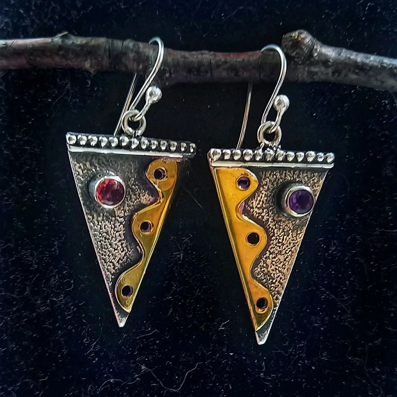 

Vintage Triangle Metal Crystal Pendant Earrings with Red Purple Rhinestone Inlaid Jewelry Earrings stainless steel earrings