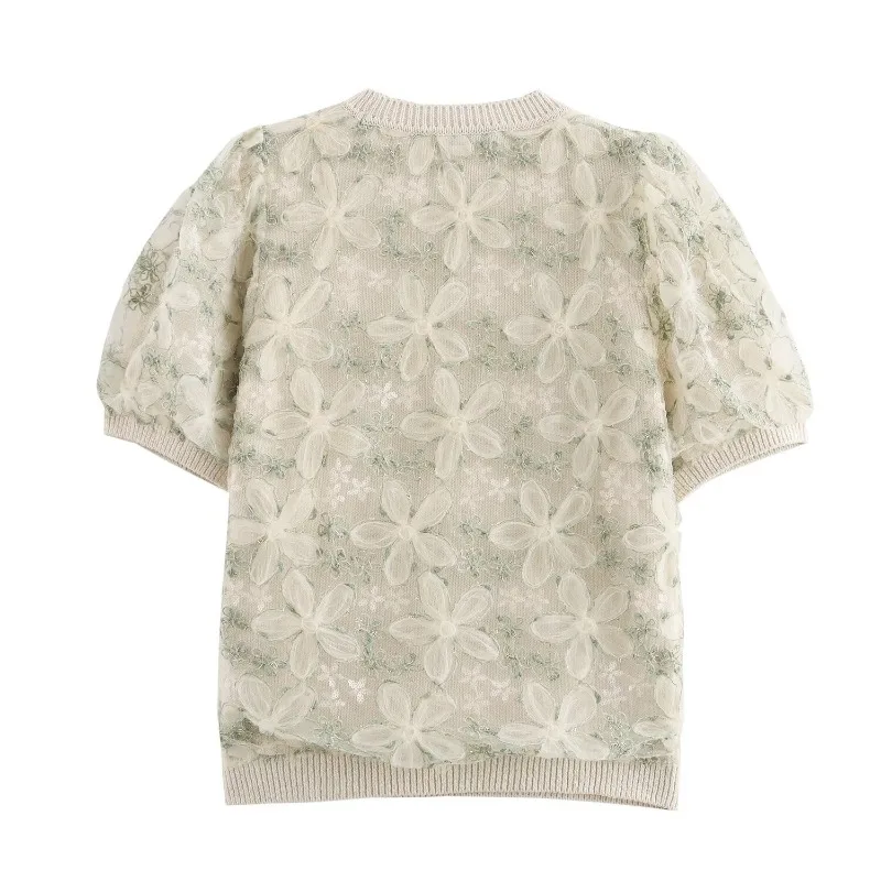 Футболка женская летняя с цветочной вышивкой круглым вырезом и коротким рукавом