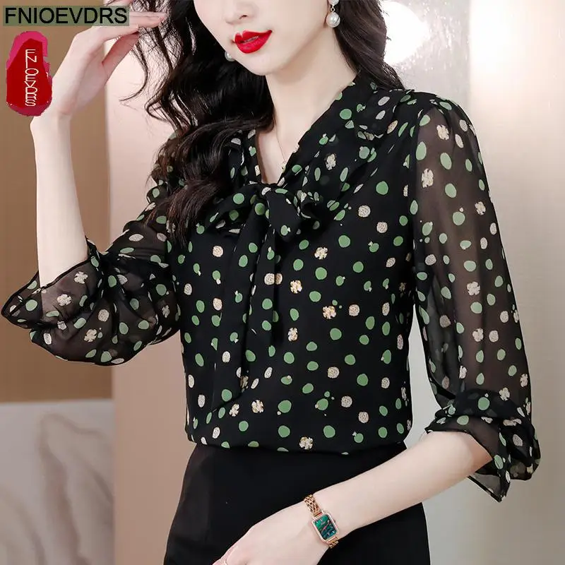 Блузка Женская Офисная на пуговицах с цветочным принтом