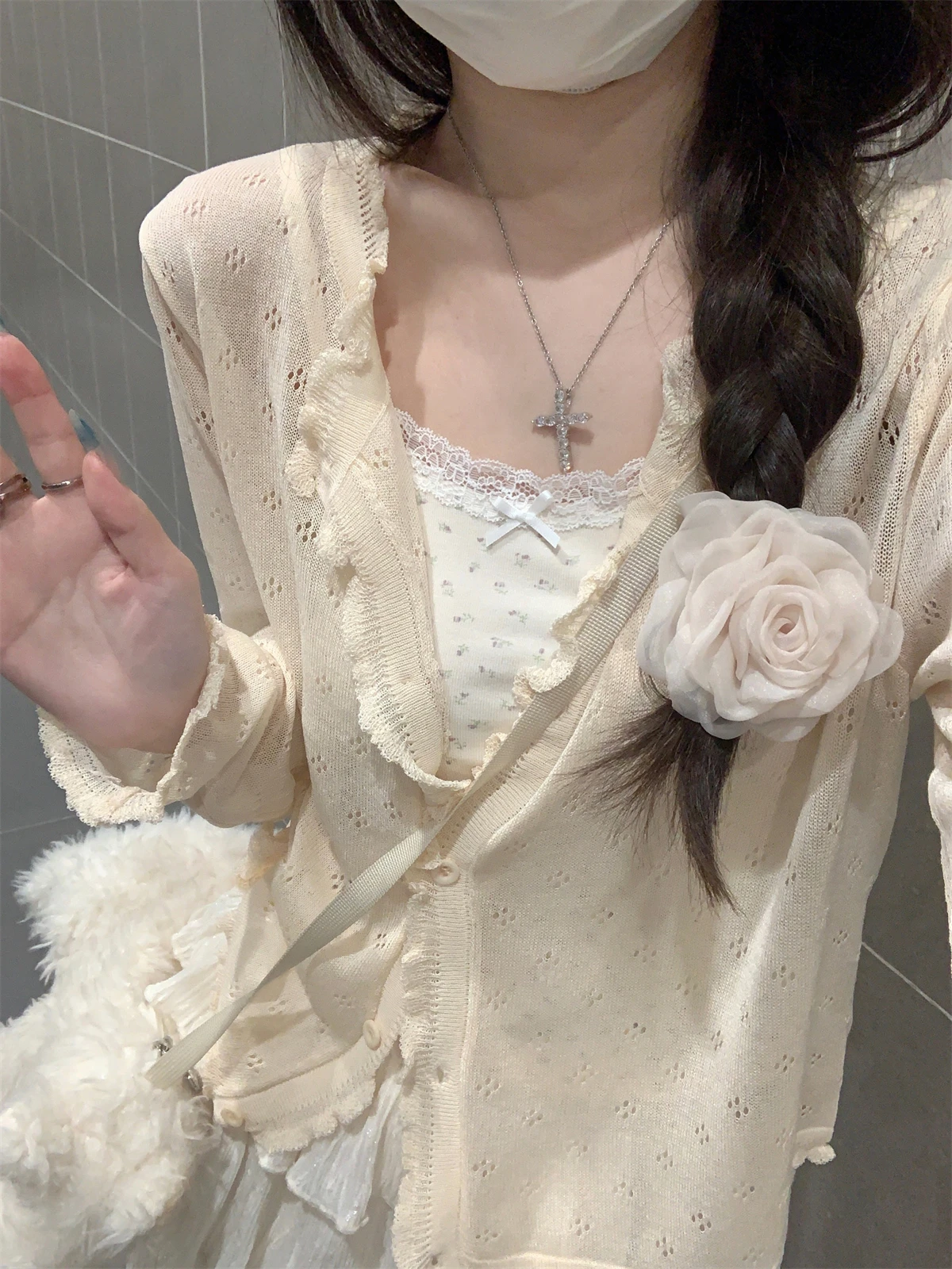 Женский вязаный кардиган с вырезами черный белый бежевый розовый длинным