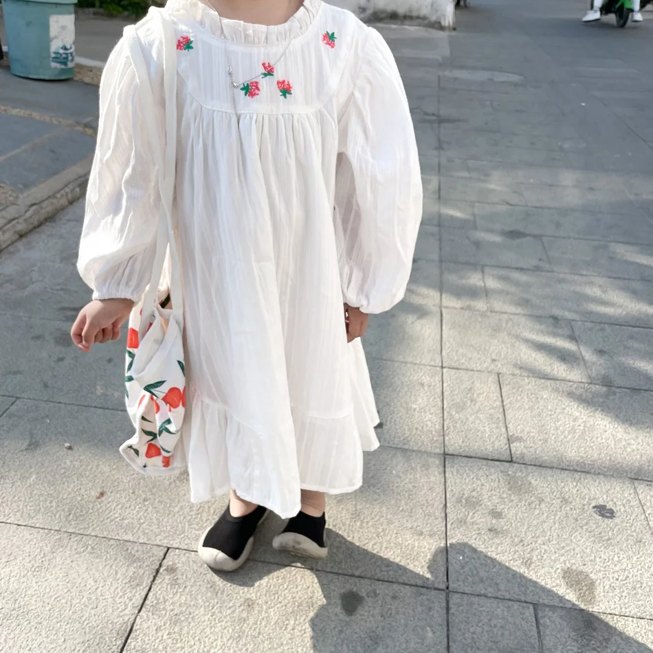 

Darling embroidered bubble sleeve dress children's loose cake long skirt sen NU Feng 2022 spring new style