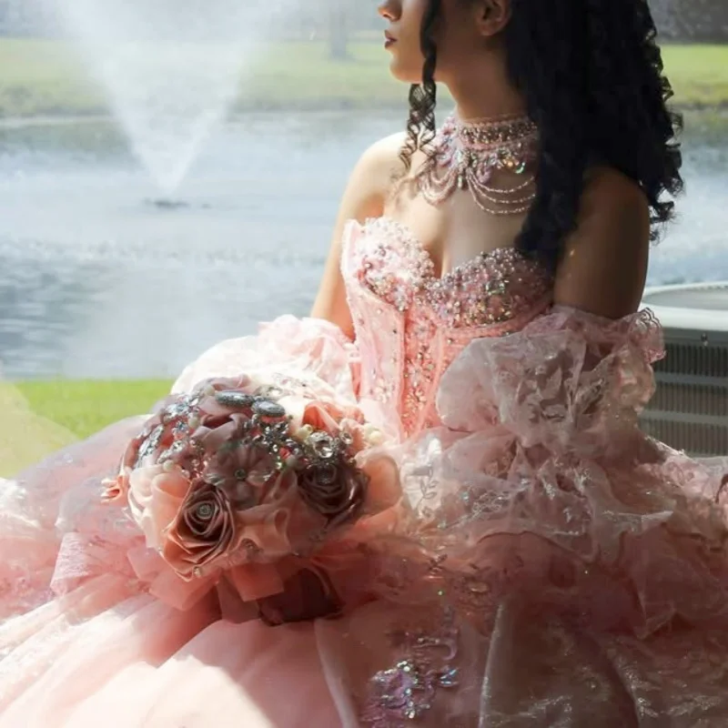 Фото Блестящее синее платье Quinceanera с блестками и кристаллами, цветочная наклейка, кружевное многослойное платье с длинным хвостом и бантом, Vestidos De 15, Quinceanera ﻿ Настроить №1