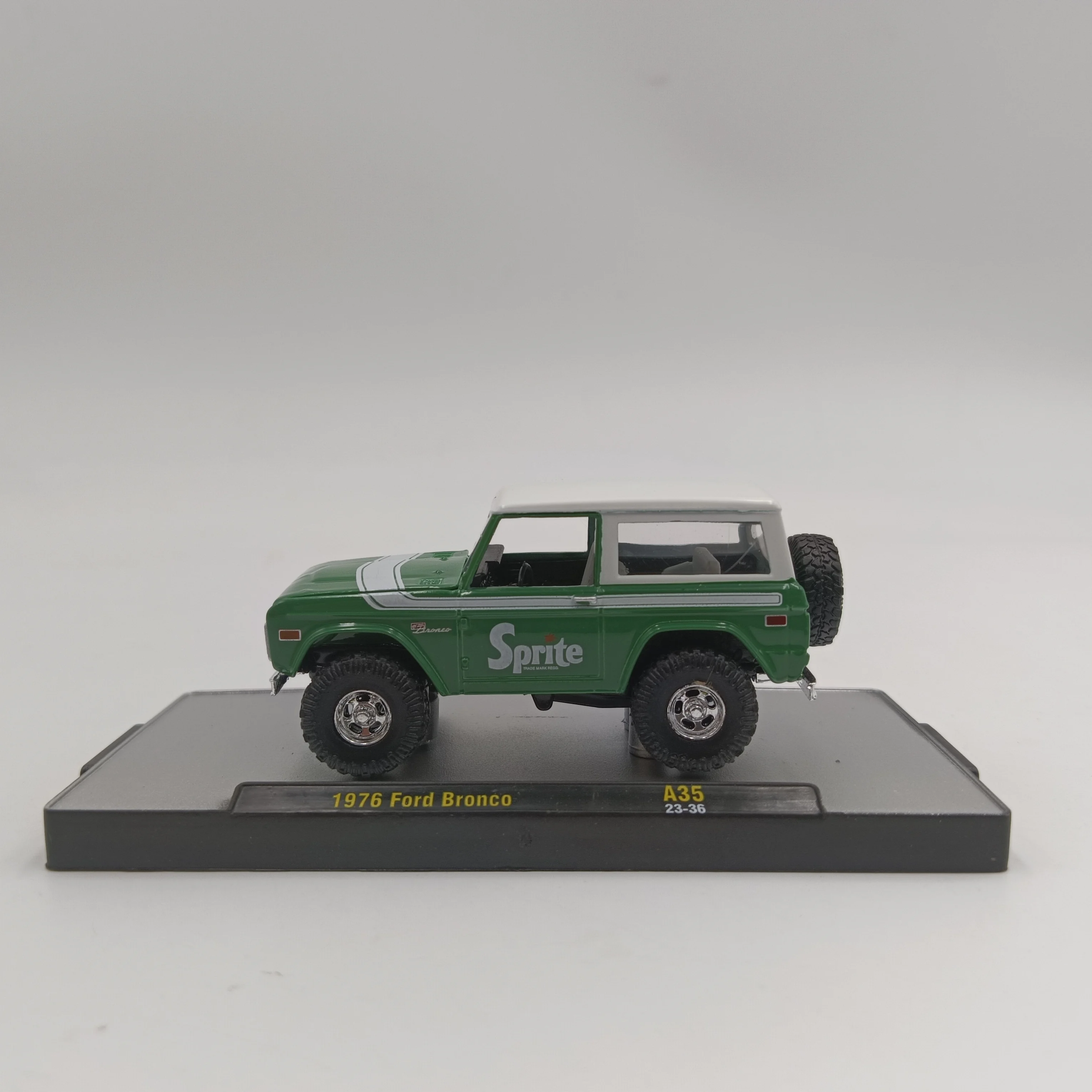 M2 Machines 1/64 1976 модель автомобиля Ford Bronco из сплава редкая коллекция игрушек