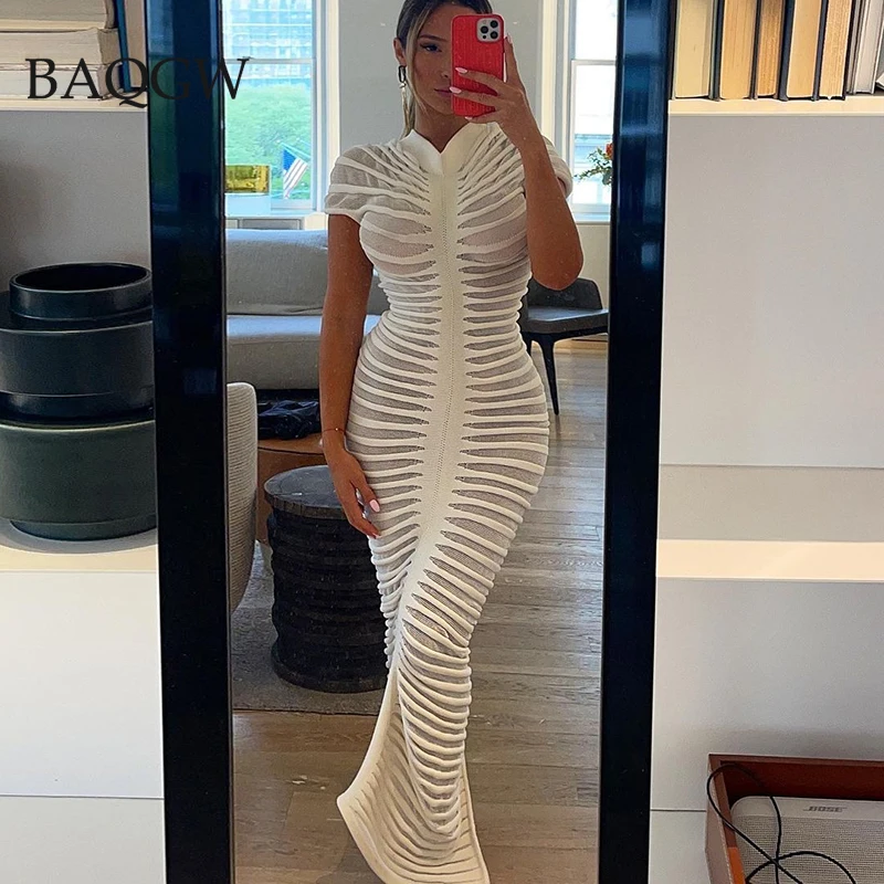 Женское трикотажное платье в полоску