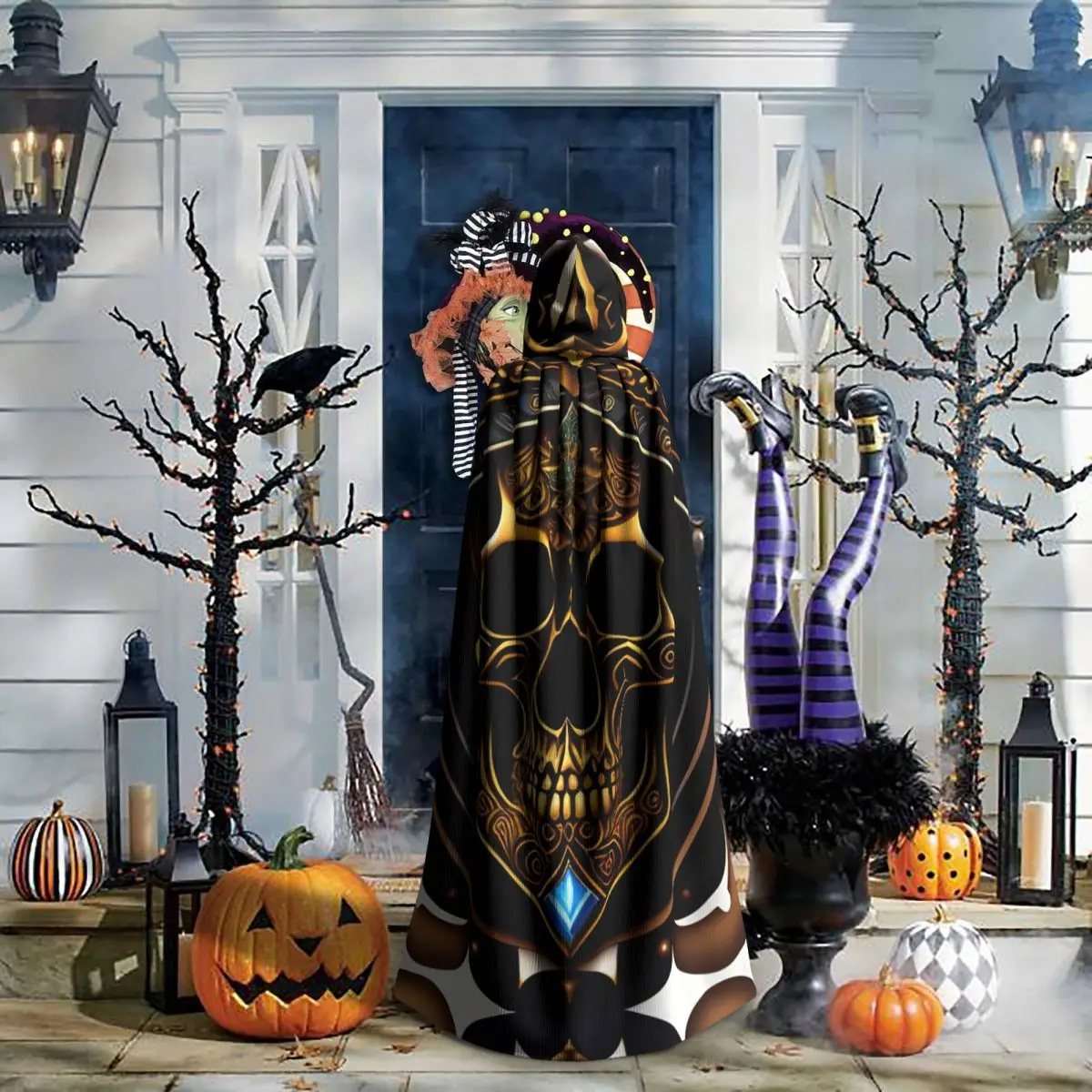 Накидка унисекс Skul с короной и бриллиантами капюшоном из полиэстера аксессуар