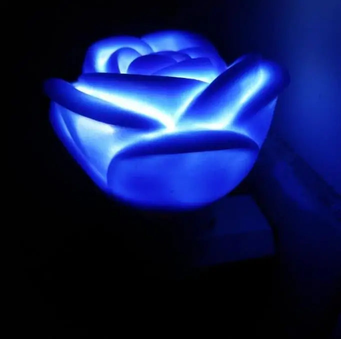 

Новый светодиодный ночник, экономящий прикроватный светильник