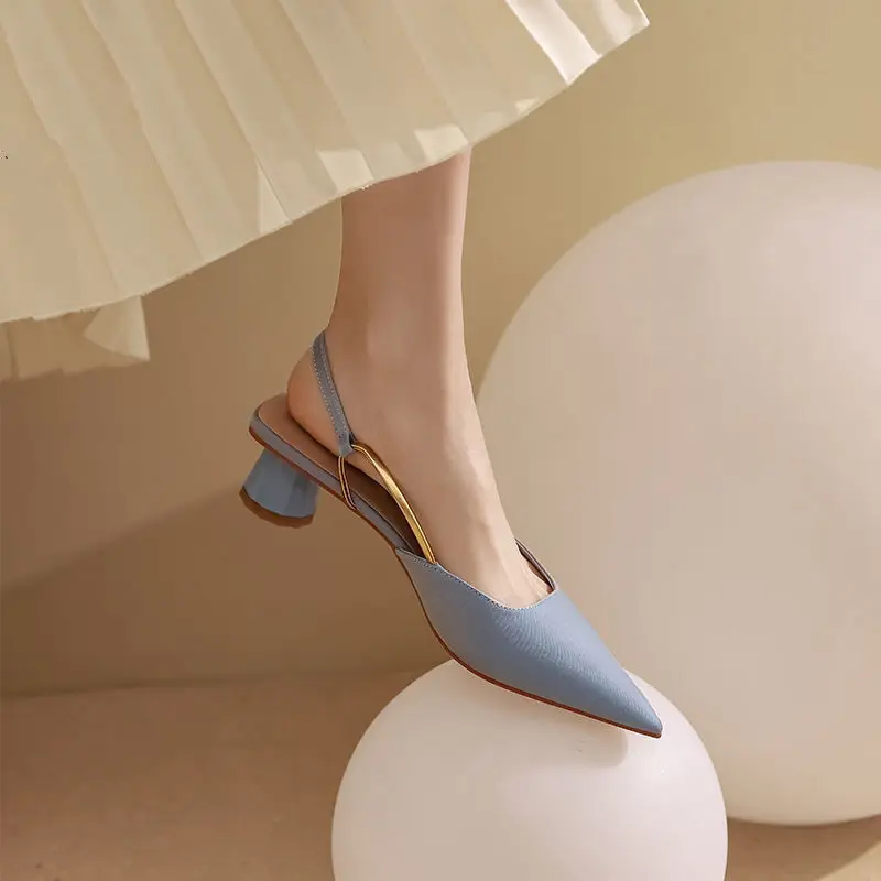 Женская обувь для офиса босоножки на массивной подошве с острым носком лето 2024