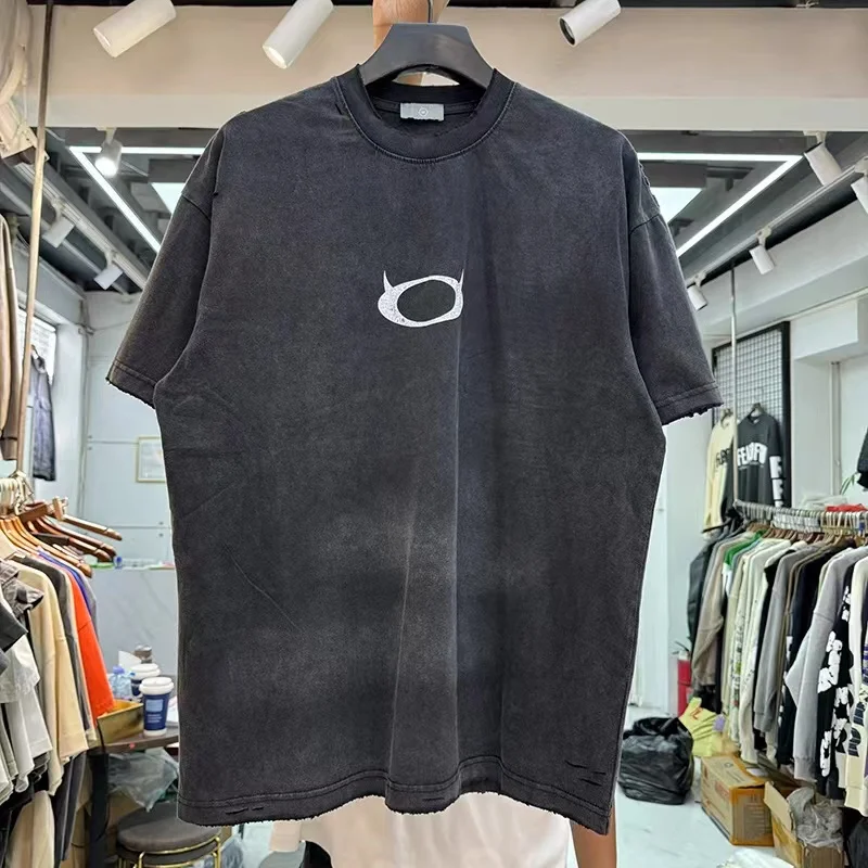 Простые рубашки окрашенные с градиентом воды