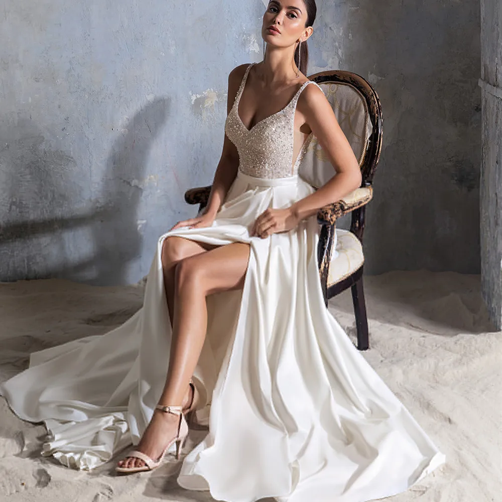 

Darla Sleeveless Wedding Dress V-Neck Sparkle A-Line Modern Backless Bridal Gown With Side Split Button Train Vestido De Noiva