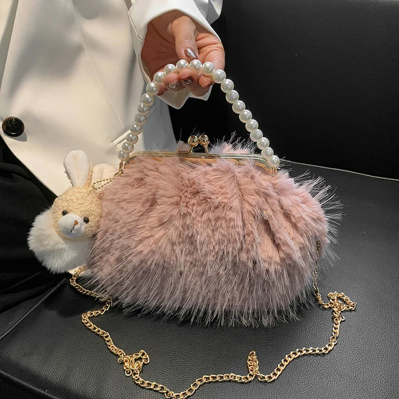 

Дизайнерская Роскошная сумочка с подвеской для женщин, зимний клатч из искусственного меха с пельменями, кошельки, женская сумка-мессендже...