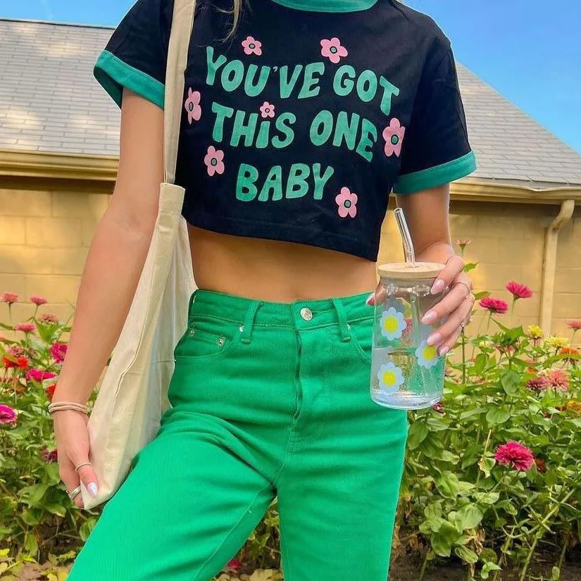 

Женская одежда, новинка 2023, модная Повседневная стильная футболка с круглым вырезом, привлекательный Свободный Топ с коротким рукавом и милым принтом в виде букв и специй для девушек