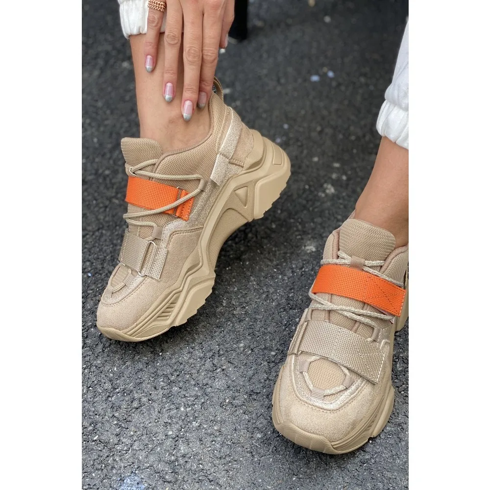 

Кроссовки Dorlie на липучке