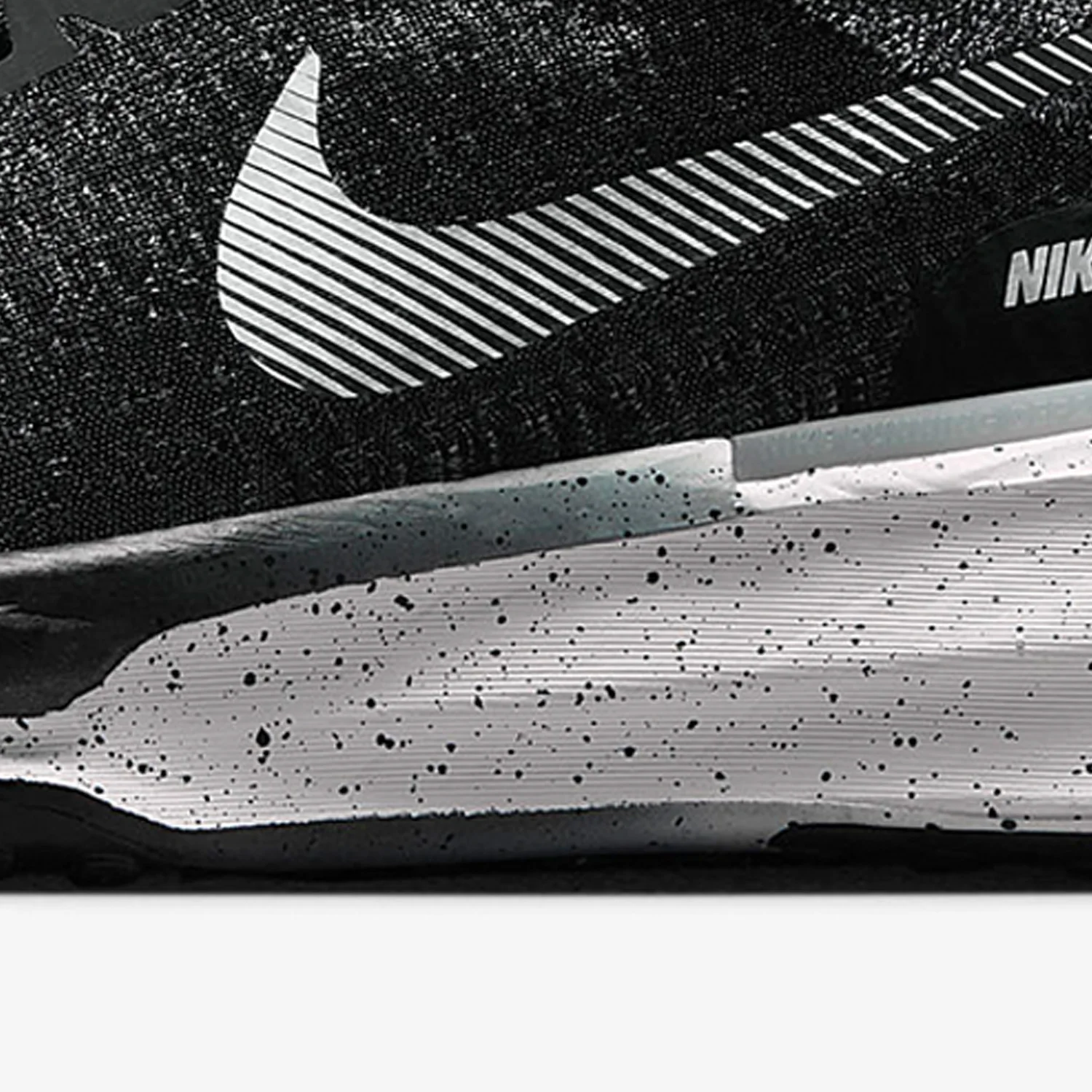 Фото Официальные мужские и женские кроссовки Nike ZoomX Invincible Authentic DR2615-002 №4