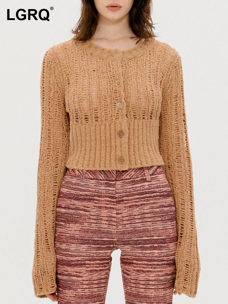 

Женский трикотажный кардиган с вырезами LGRQ, модель 19F3529, 2023