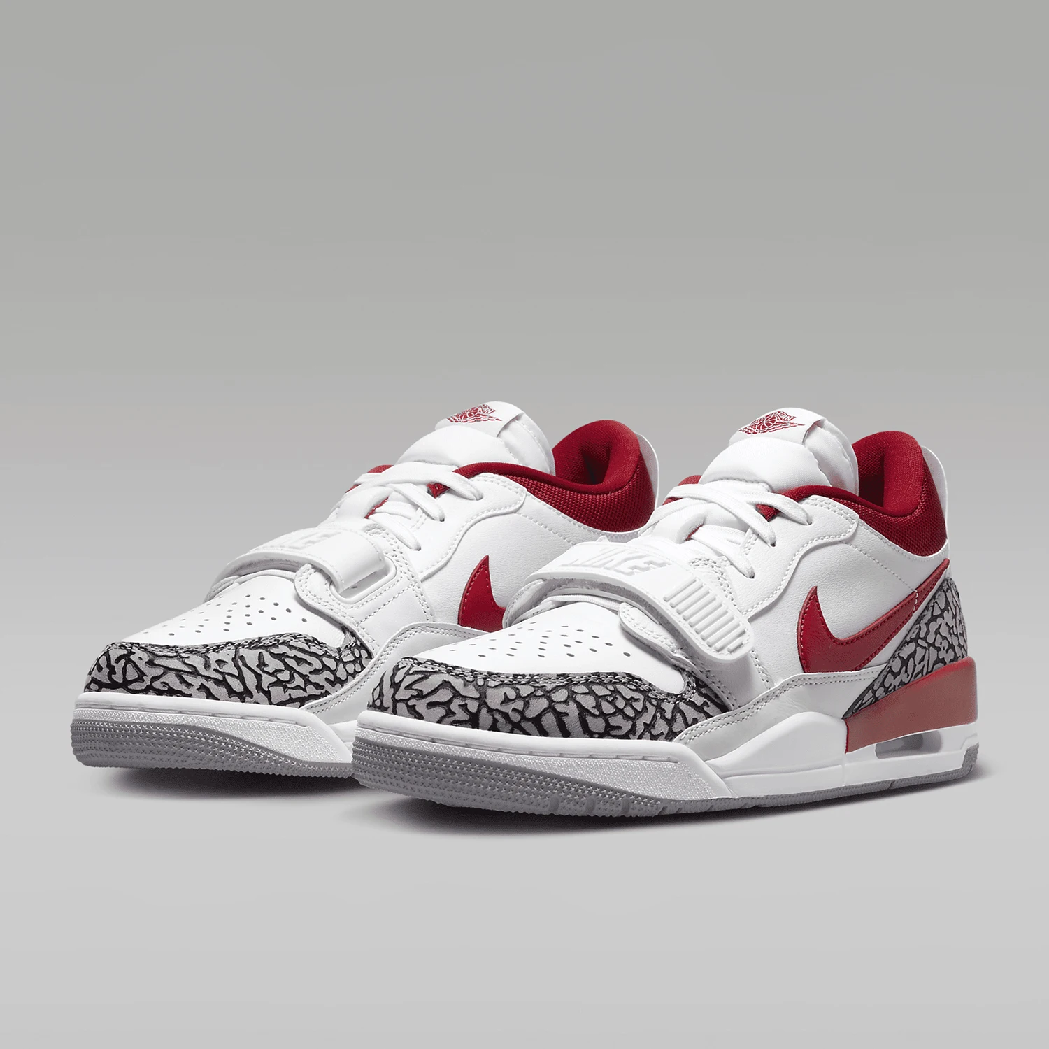 Фото Женские модные спортивные баскетбольные кроссовки Nike Authentic Current Season New Jordan FQ7827-106 №1