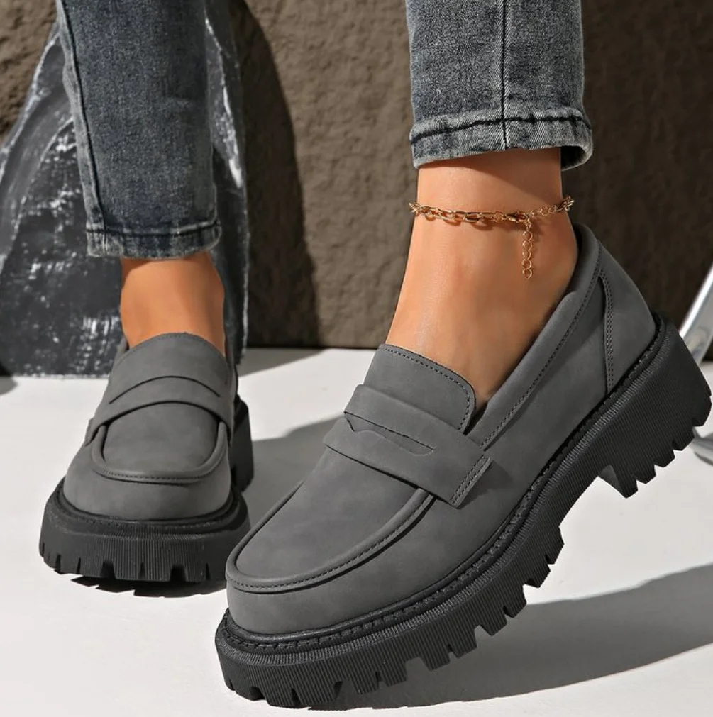 Лоферы женские массивные в стиле ретро модные туфли-оксфорды на плоской