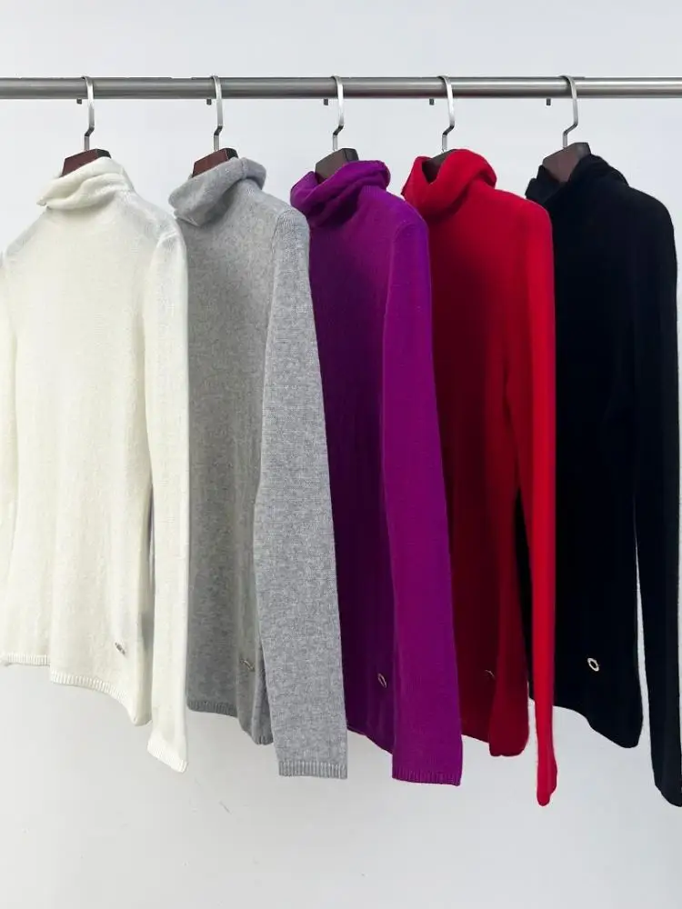 

Женский Тонкий кашемировый свитер-водолазка, универсальный вязаный пуловер с длинным рукавом и круглым украшением, 5 цветов, осень 2023