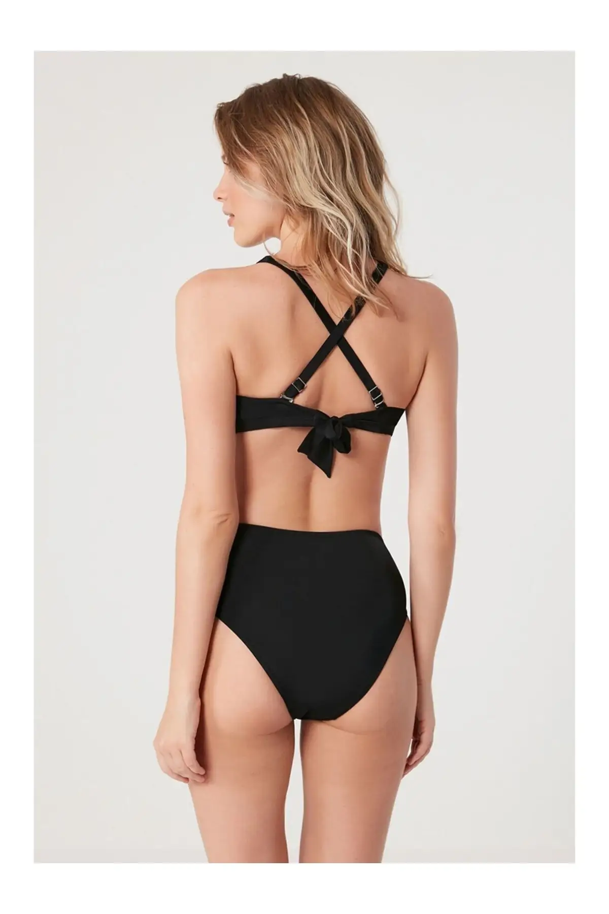 Рисунок 3 - Женское бикини Selin Bikini Set