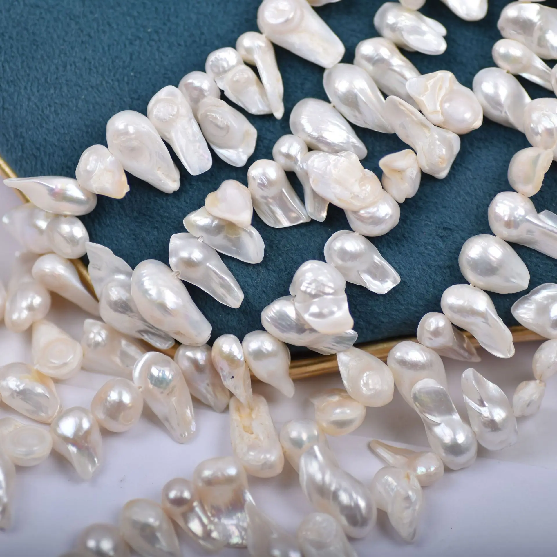 Жемчужные бусины в стиле барокко |