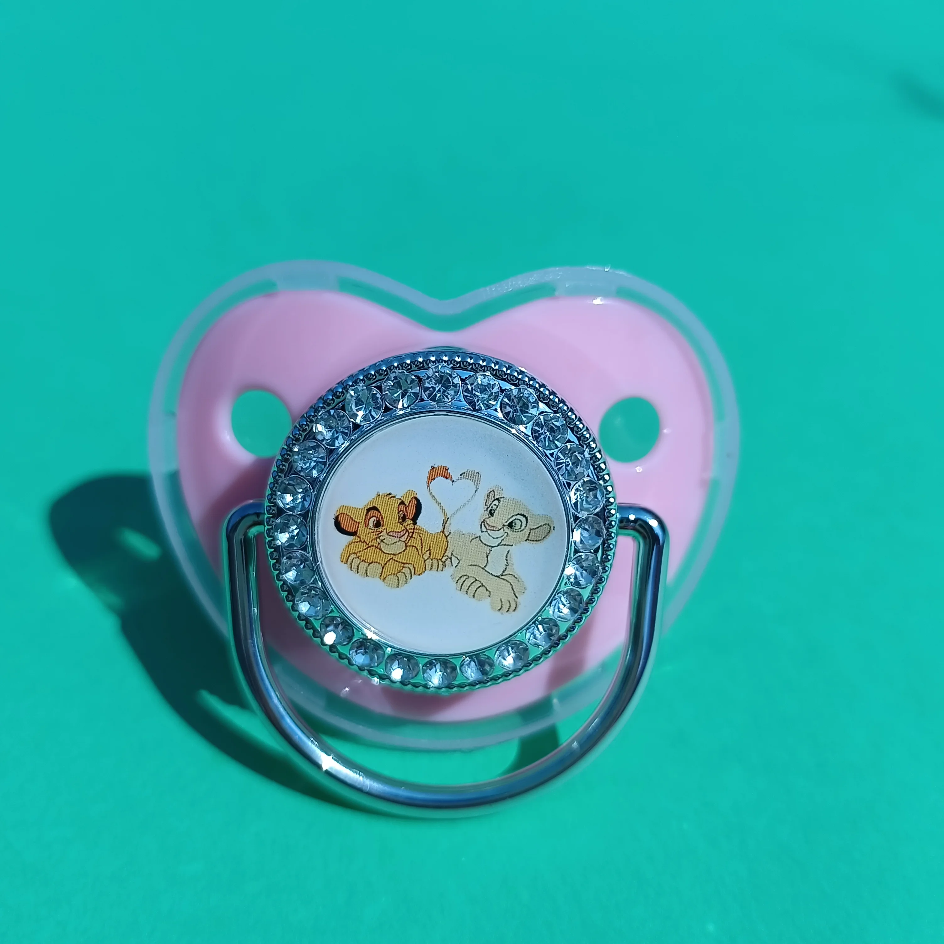 

New SimbaCharacter Print Babi Pacifier Luxury Bling Sliver with Pink Chupeteors Soother Baby Keepsakes Silicone Dummy Bionic Toy