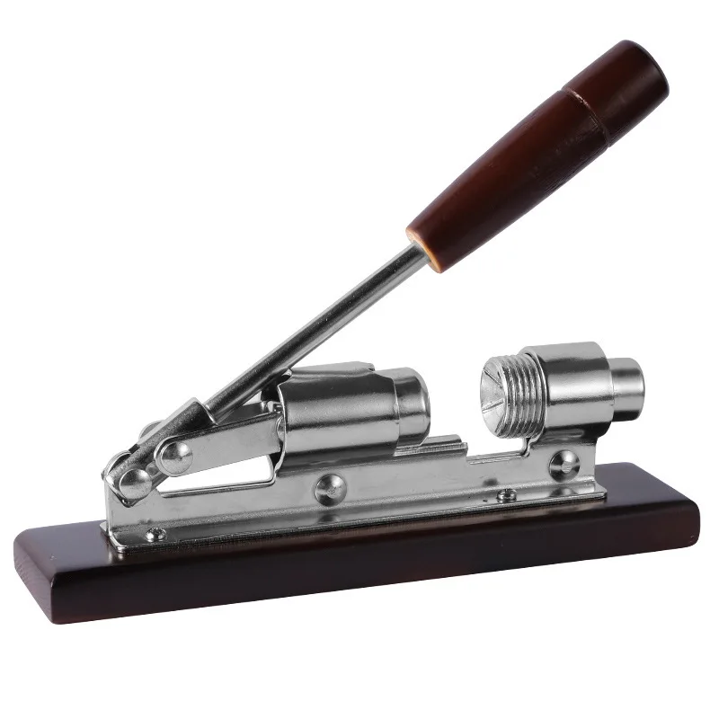 

Механический орехокол для грецких орехов Nut Opener