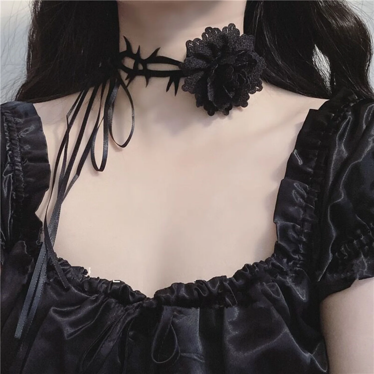 Красное бархатное ожерелье KAIGOTOQIGO