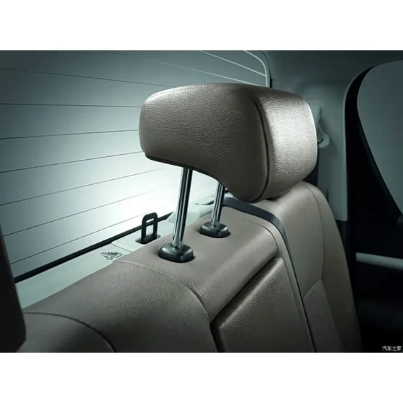 Фото Подходит для Toyota Hilux 2015-2020. Чехлы на сиденья из веганской кожи для 5 передних сидений. №2