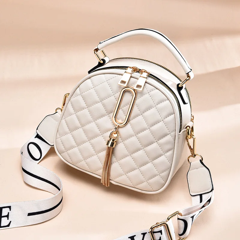 

Women's Bag 2022 New Trend Korean Tassel Pu Shoulder Bag Fashionable Portable Simple And Versatile Messenger Bag For Women