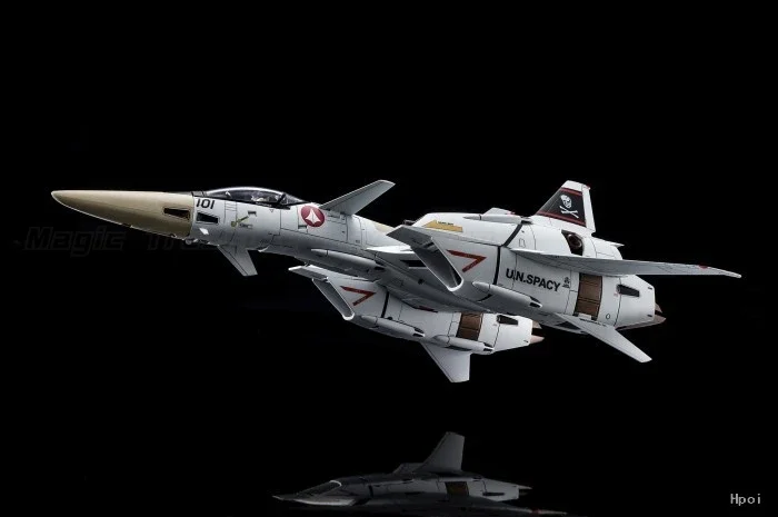 Фото В наличии: ARCADIA Robotech, масштаб 1/60, полностью трансформируемая модель VF-4A Lightning III Hikaru Ichijyo, версия с премиальной отделкой. Завершено №2